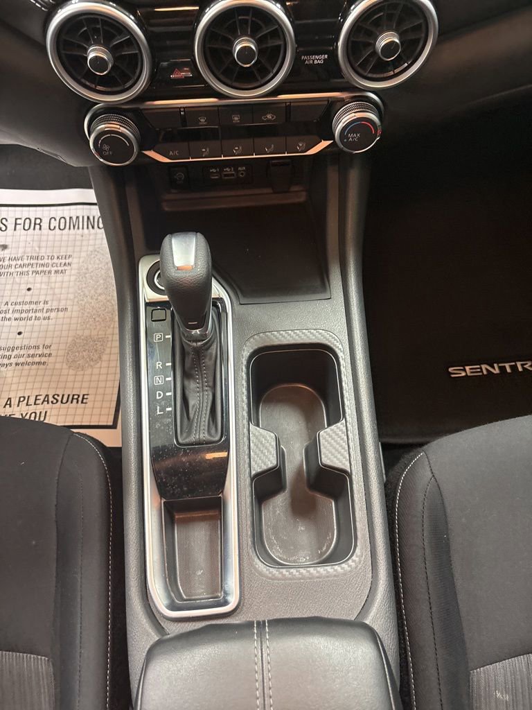 Used 2024 Nissan Sentra SV image 13
