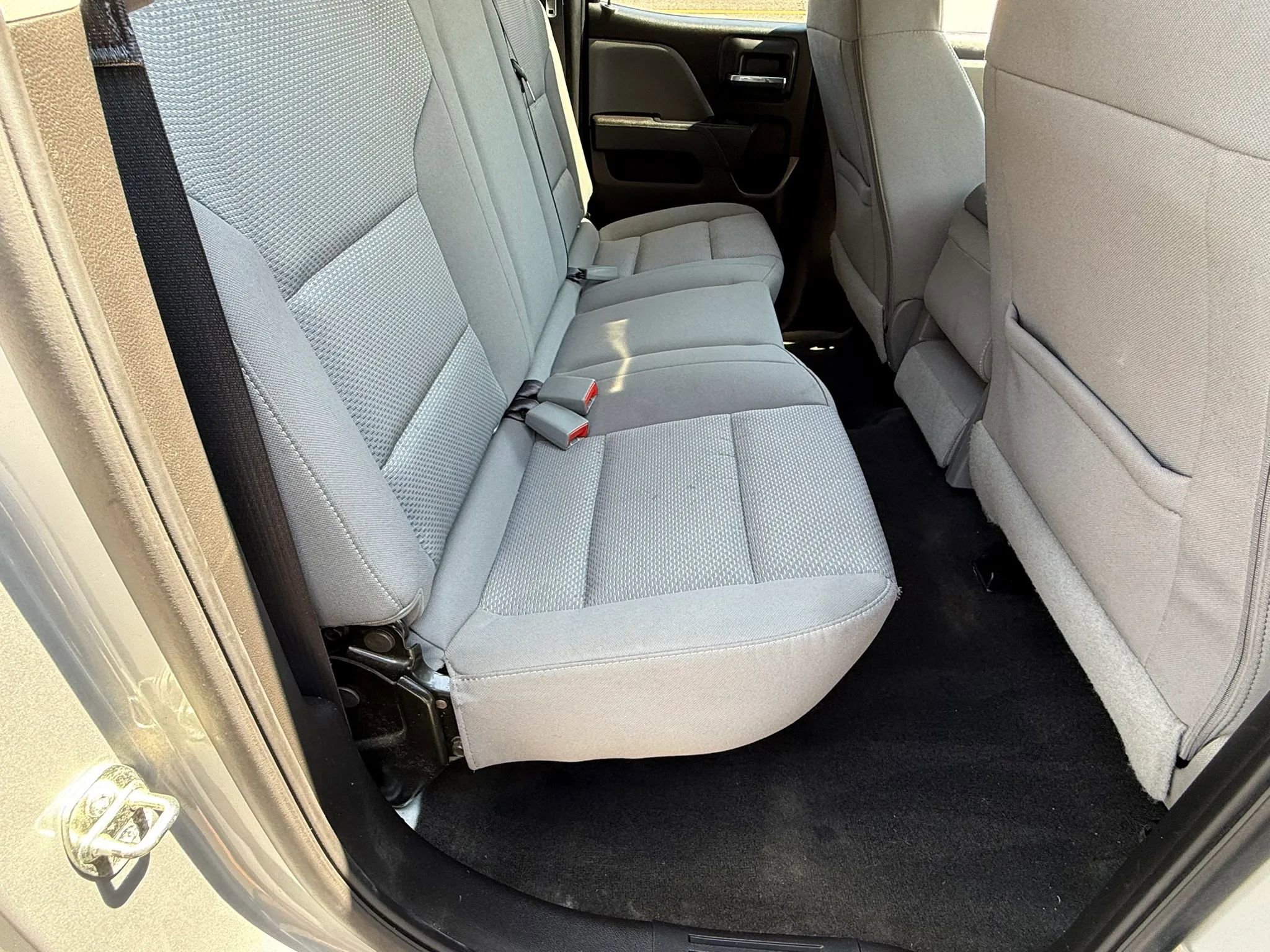 Used 2017 Chevrolet Silverado 1500 Custom w/ Custom Convenience Package AWD/4WD image 19