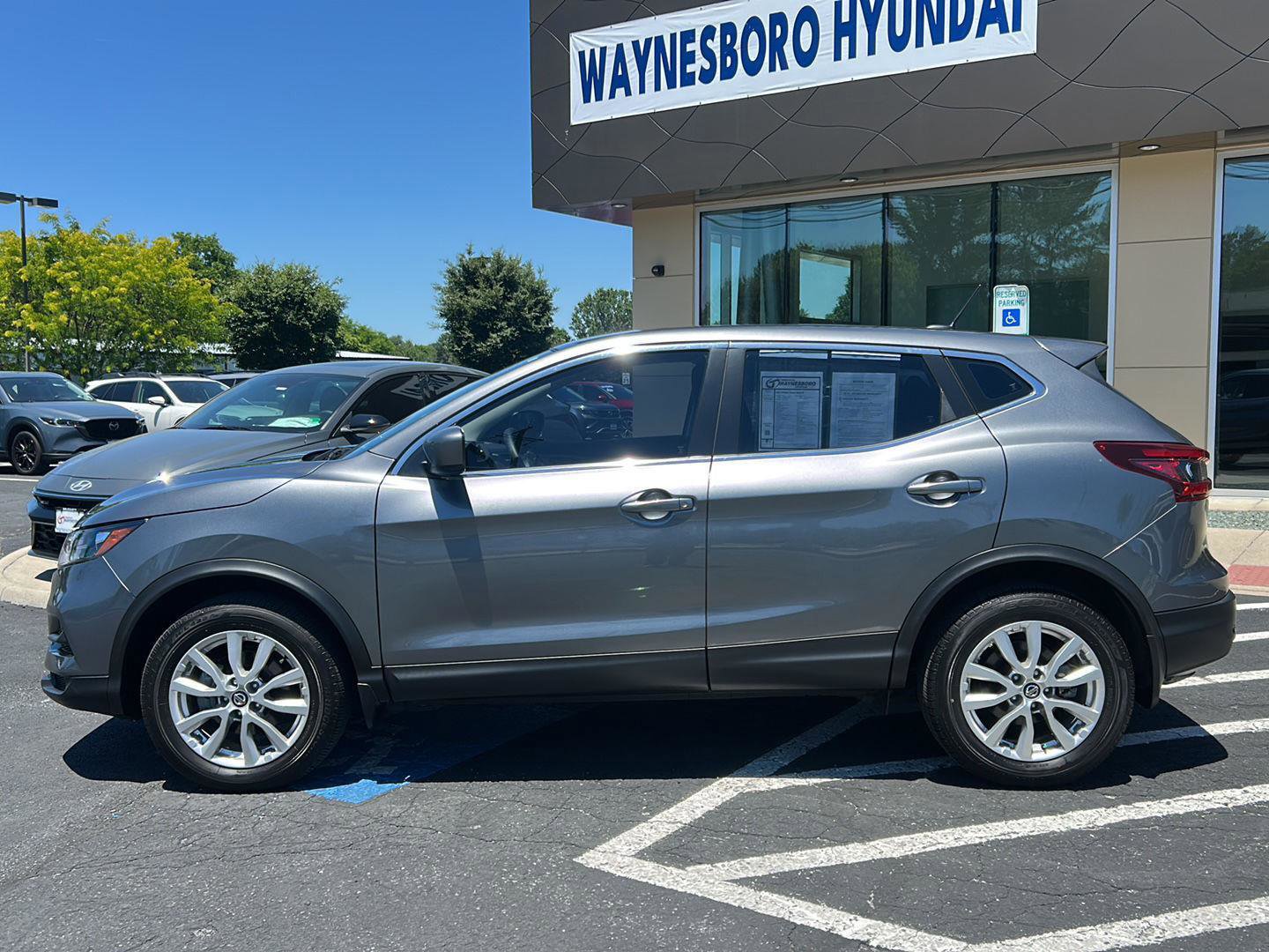 Used 2022 Nissan Rogue Sport S AWD/4WD image 4