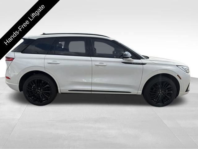 Certified 2023 Lincoln Corsair Reserve w/ Equipment Group 201A image 9