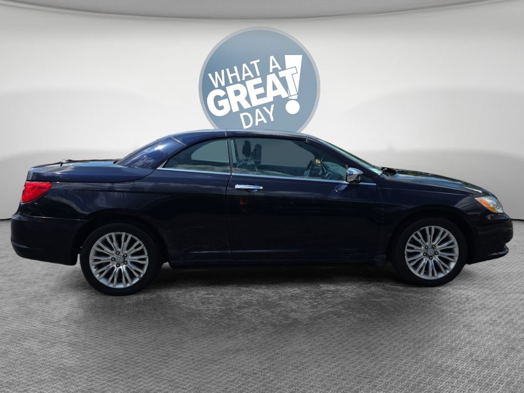 Used 2012 Chrysler 200 Limited FWD image 2