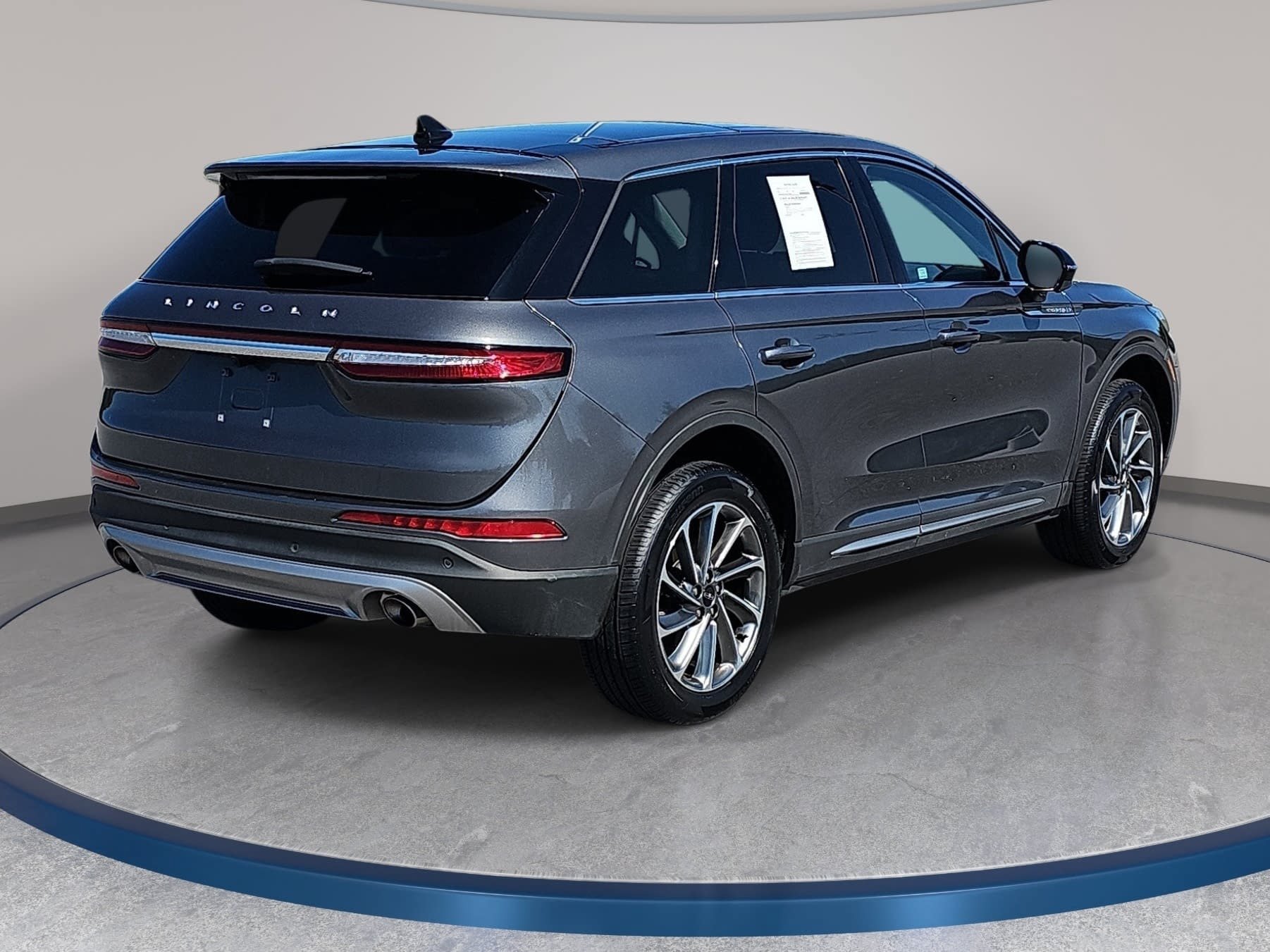 Used 2023 Lincoln Corsair AWD w/ Equipment Group 101A image 5