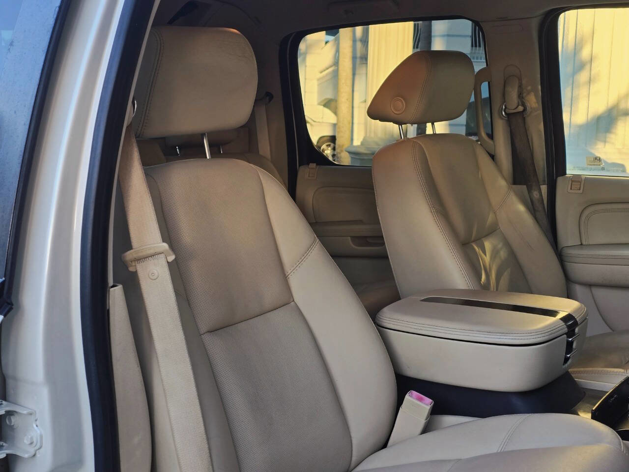 Used 2007 Cadillac Escalade EXT w/ Information Package image 59