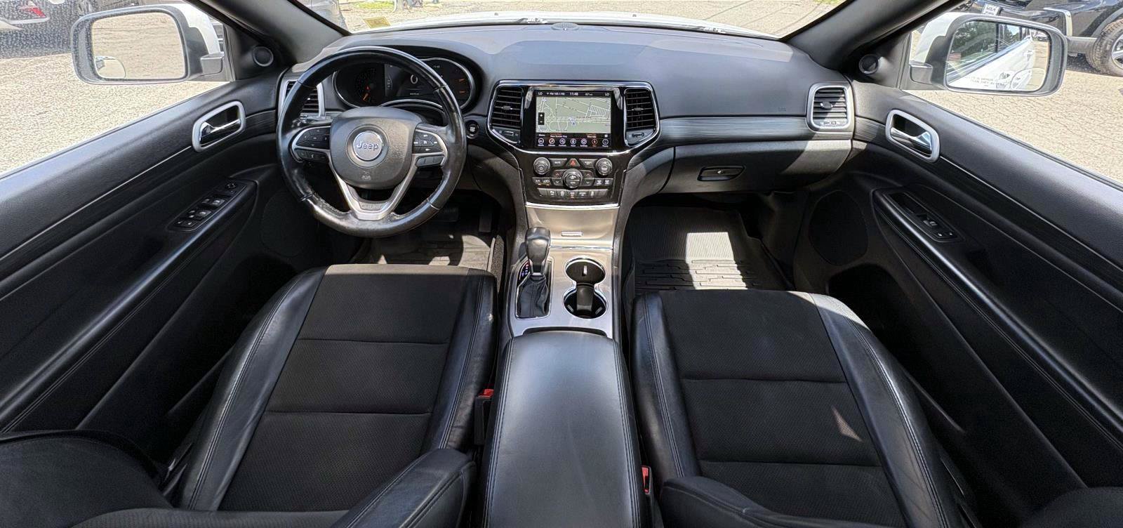 Used 2021 Jeep Grand Cherokee Laredo X AWD/4WD image 19