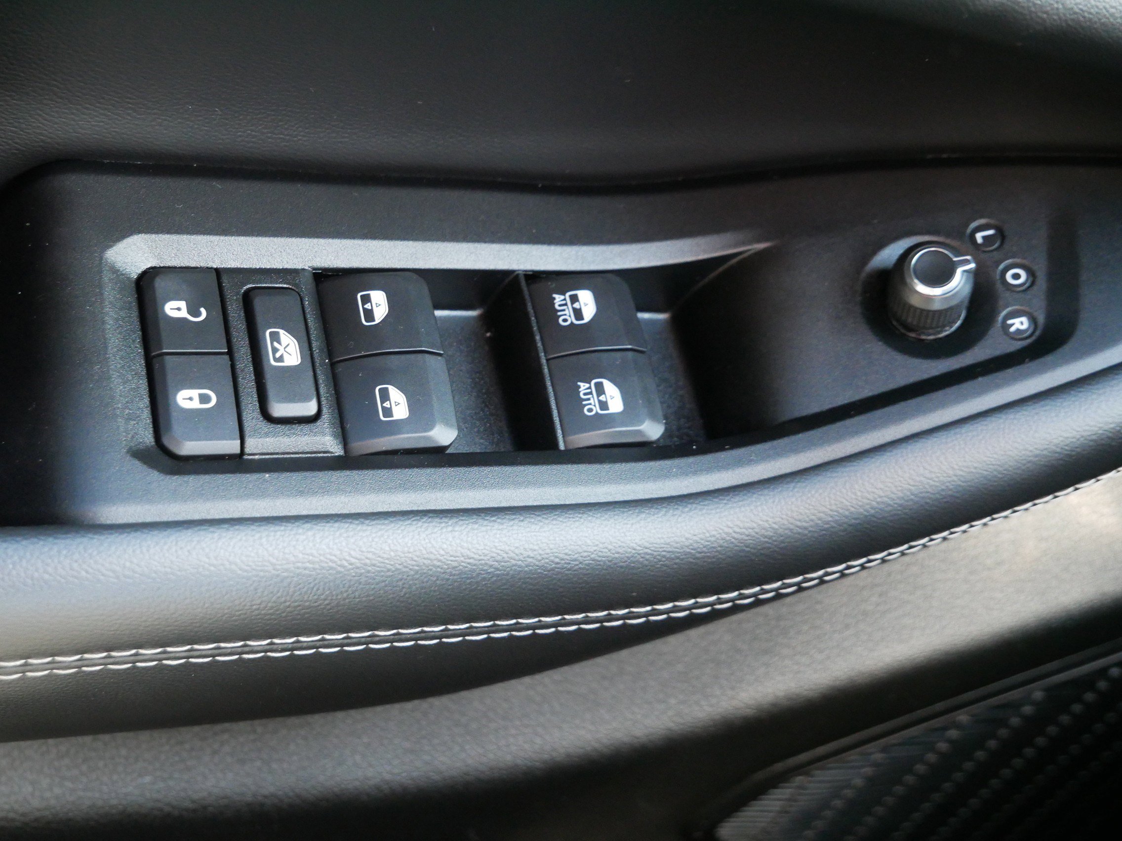 Certified 2023 Jeep Grand Cherokee L Laredo image 30