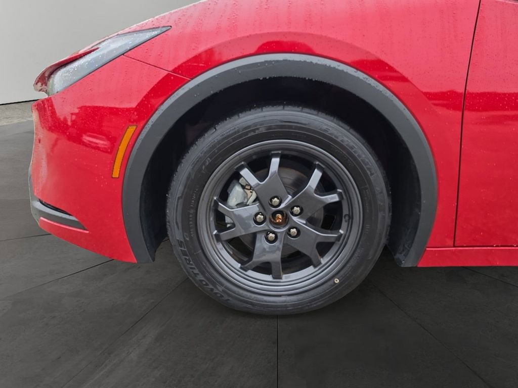 Used 2025 Toyota Prius LE FWD image 14