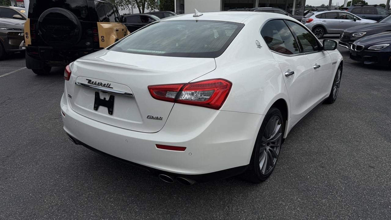 Used 2017 Maserati Ghibli S Q4 AWD/4WD image 17