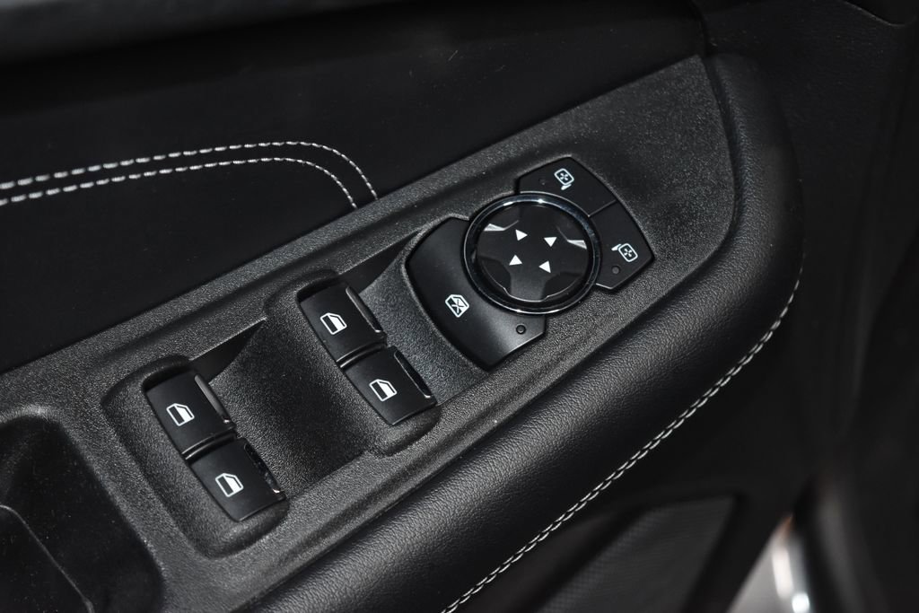 Used 2022 Ford Edge Titanium w/ Equipment Group 301A image 6