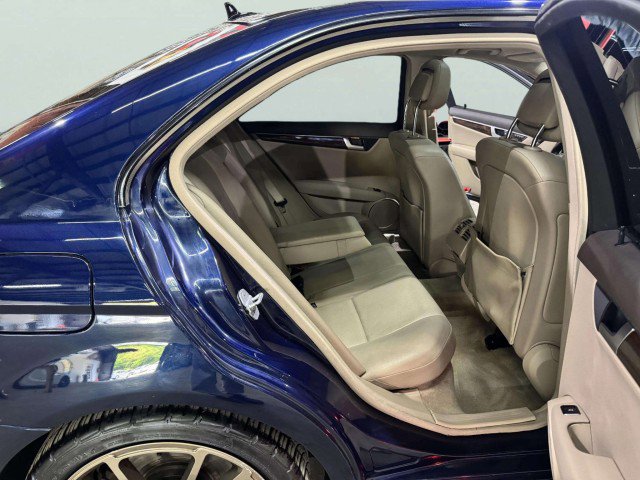 Used 2014 Mercedes-Benz C 300 Sport image 34