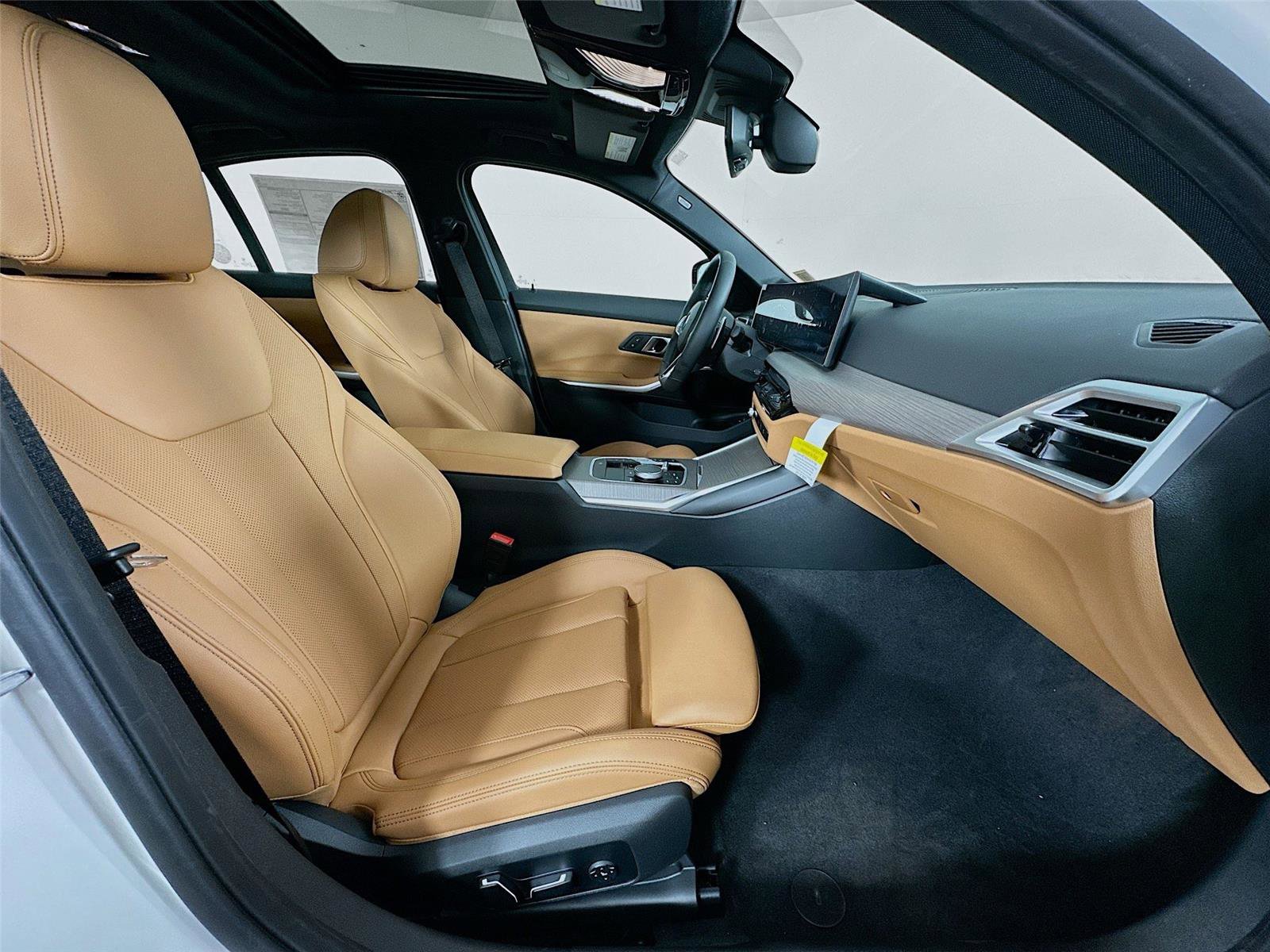 New 2026 BMW 330i xDrive Sedan w/ M Sport Package image 29