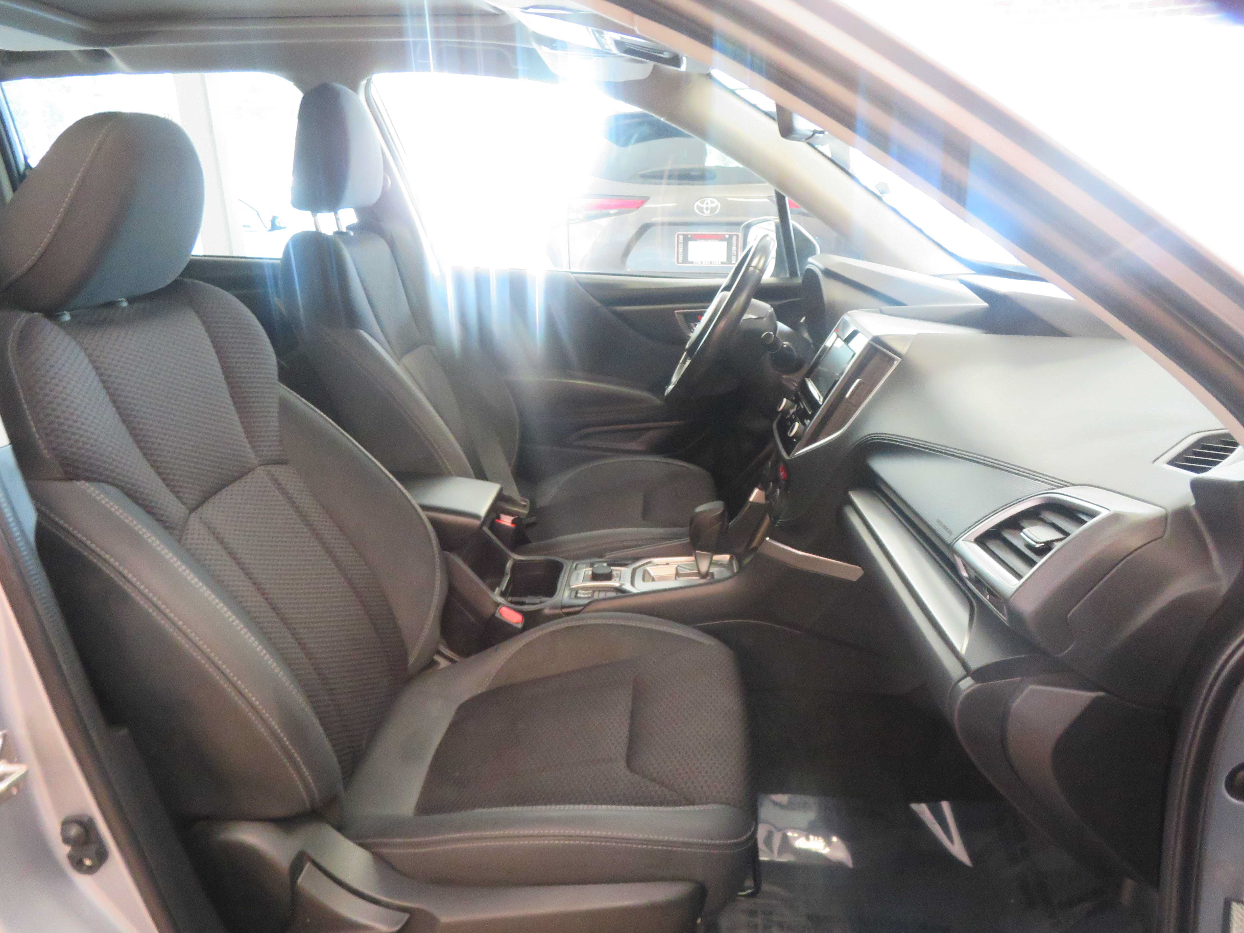 Used 2023 Subaru Forester Premium AWD/4WD image 25