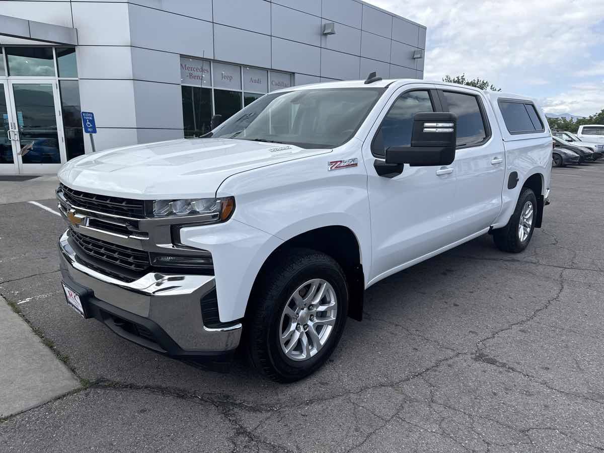 Used 2020 Chevrolet Silverado 1500 LT w/ All-Star Edition AWD/4WD image 2