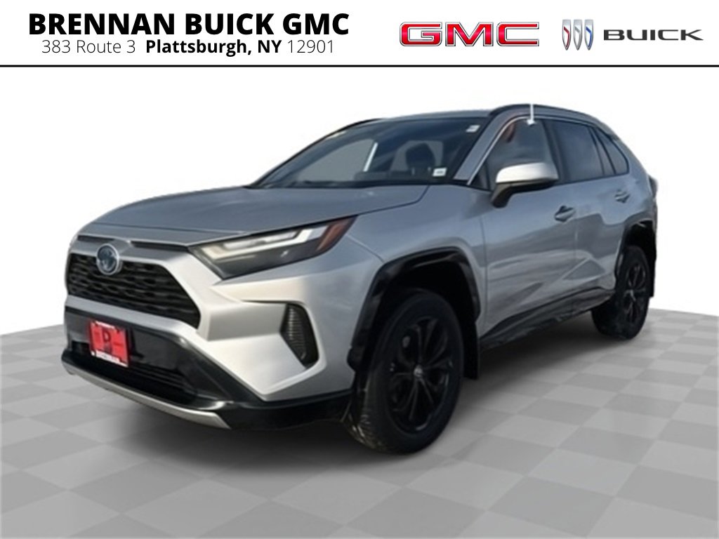 Used 2022 Toyota RAV4 SE image 1