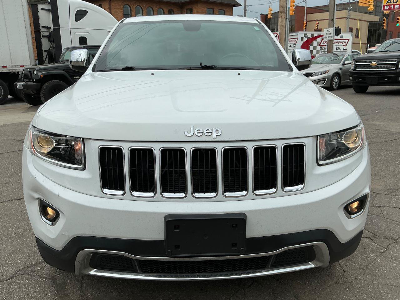 Used 2015 Jeep Grand Cherokee Limited w/ Trailer Tow Group IV AWD/4WD image 9