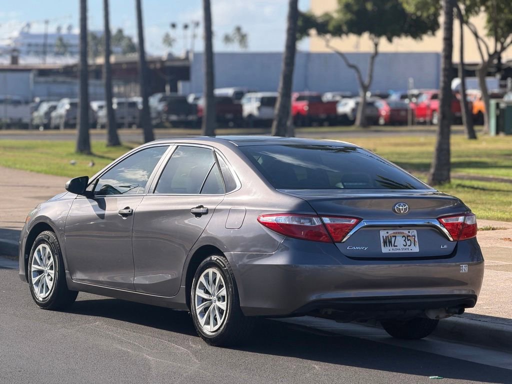 Used 2016 Toyota Camry LE FWD image 3