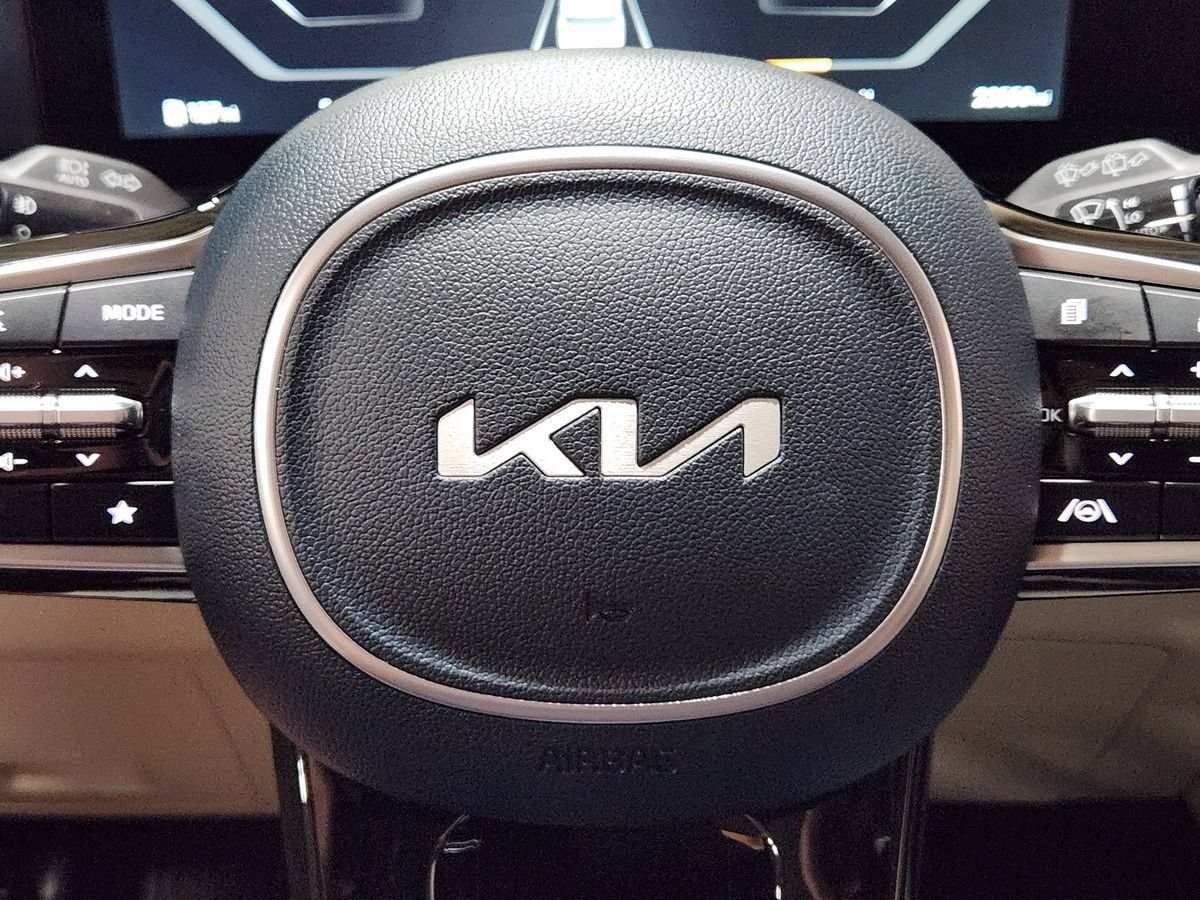 Used 2025 Kia Carnival SX FWD image 49