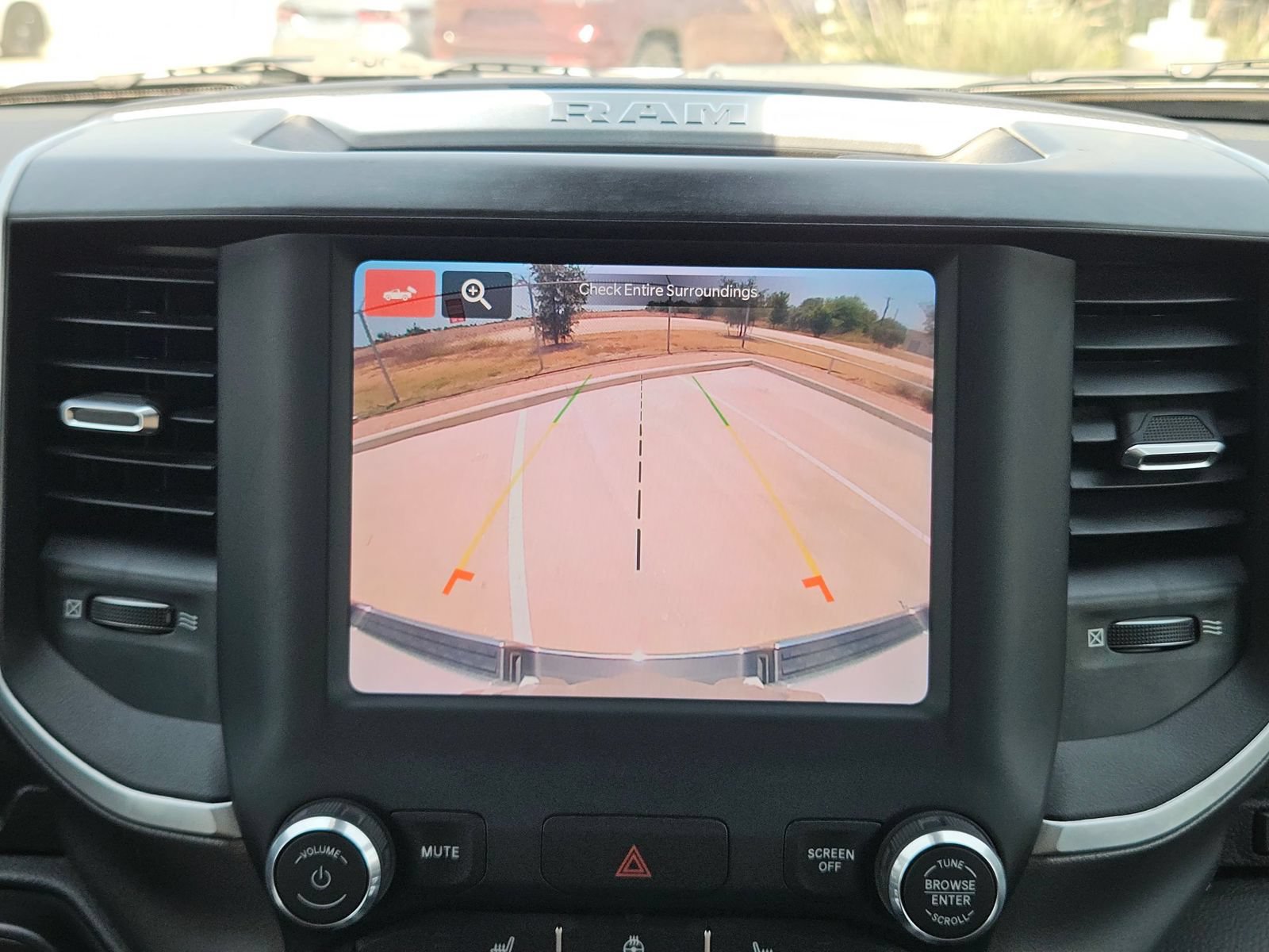 Used 2023 RAM 1500 Big Horn AWD/4WD image 18