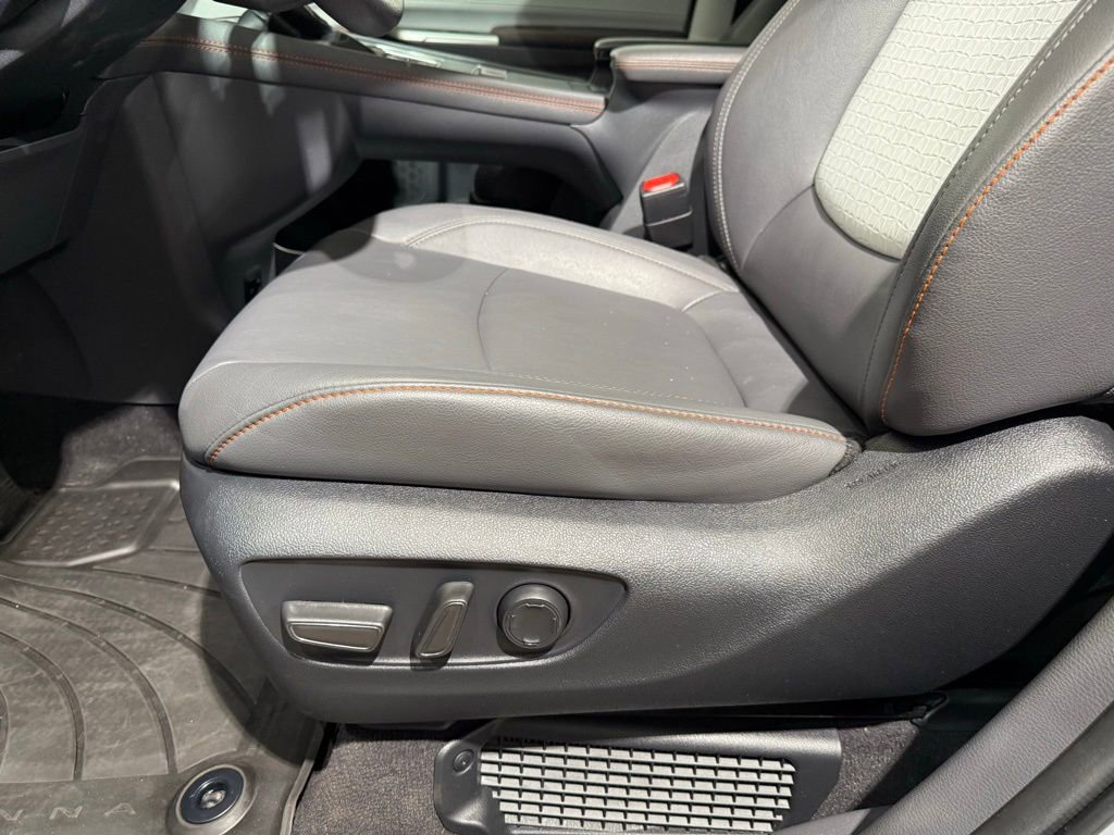 Certified 2023 Toyota Sienna XSE w/ XSE Plus Package AWD/4WD image 13