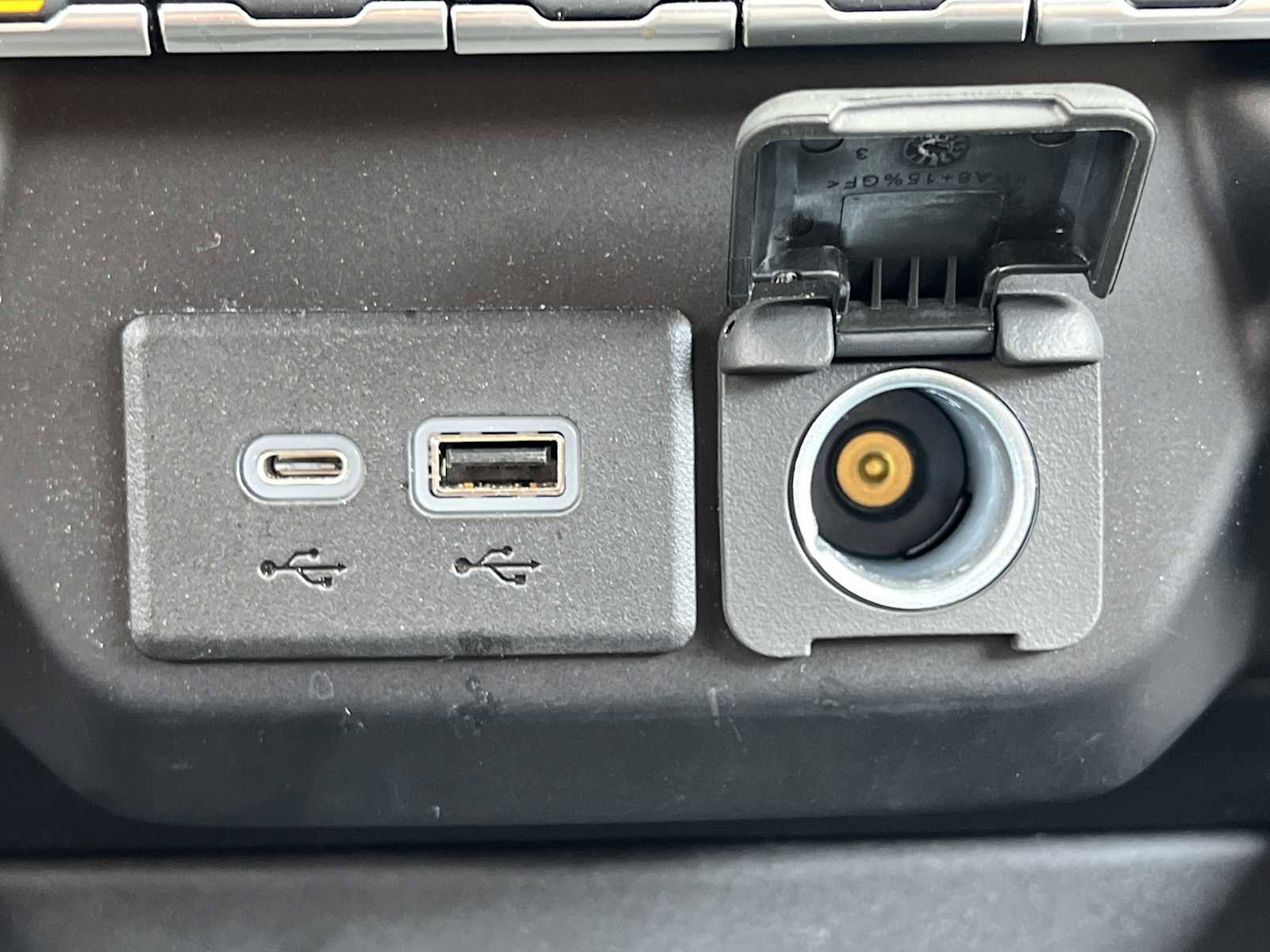 Used 2022 Chevrolet Silverado 2500 LTZ w/ LTZ Plus Package image 8