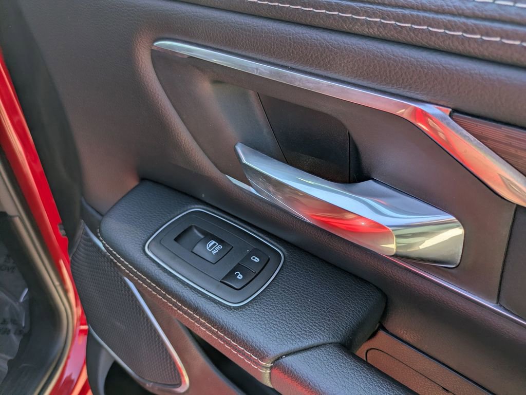 Used 2024 RAM 1500 Laramie image 32