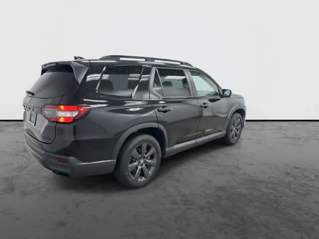 Certified 2026 Honda Pilot Sport image 4