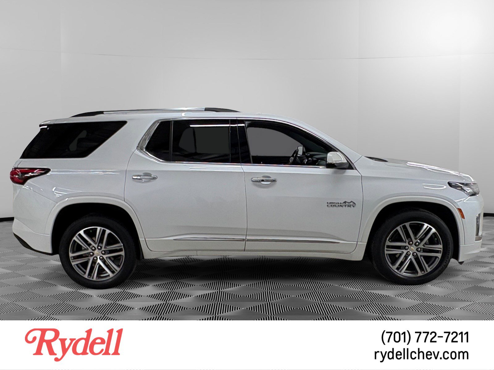 Used 2023 Chevrolet Traverse High Country AWD/4WD image 6