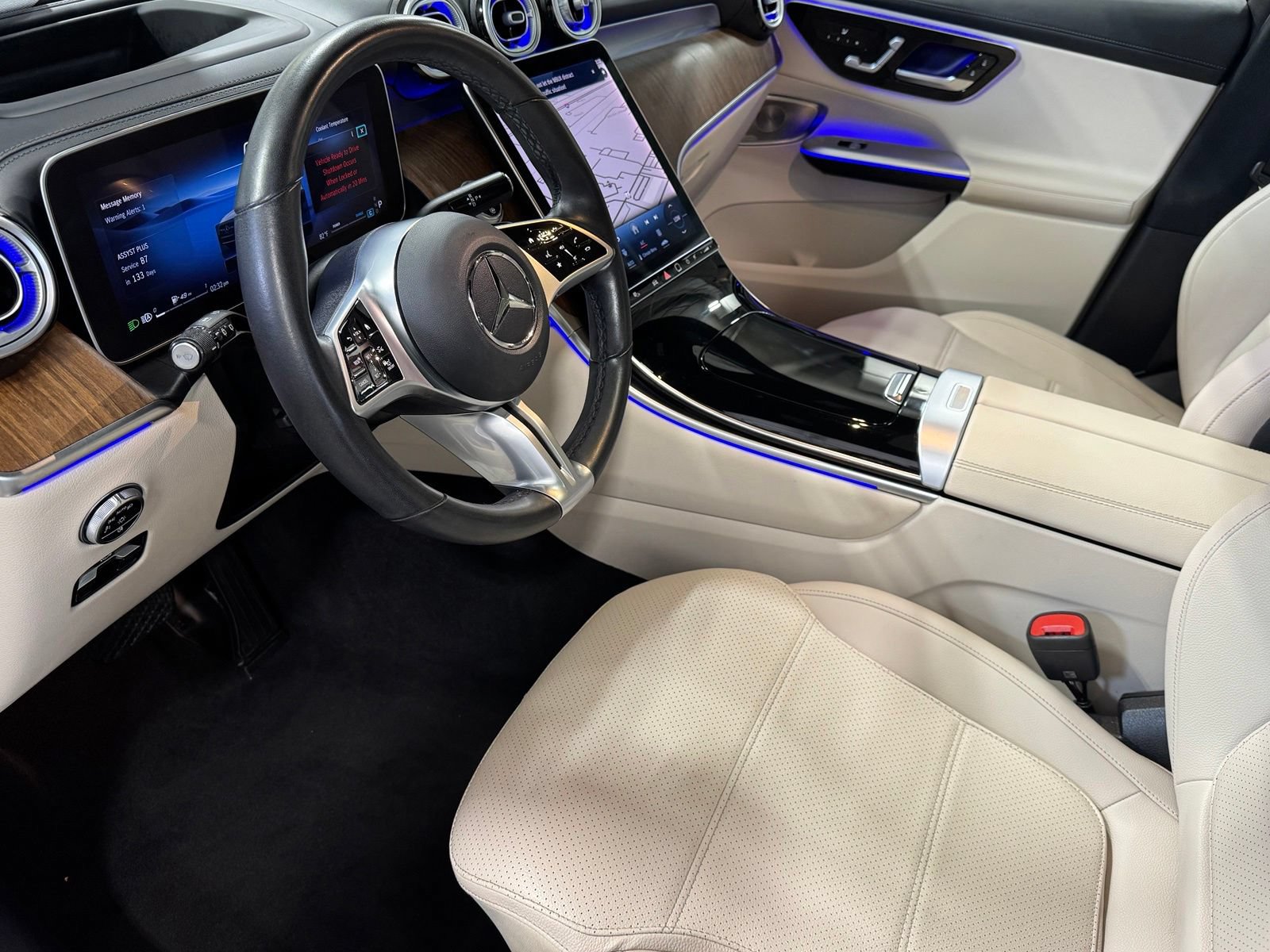 Used 2023 Mercedes-Benz GLC 300 4MATIC image 16