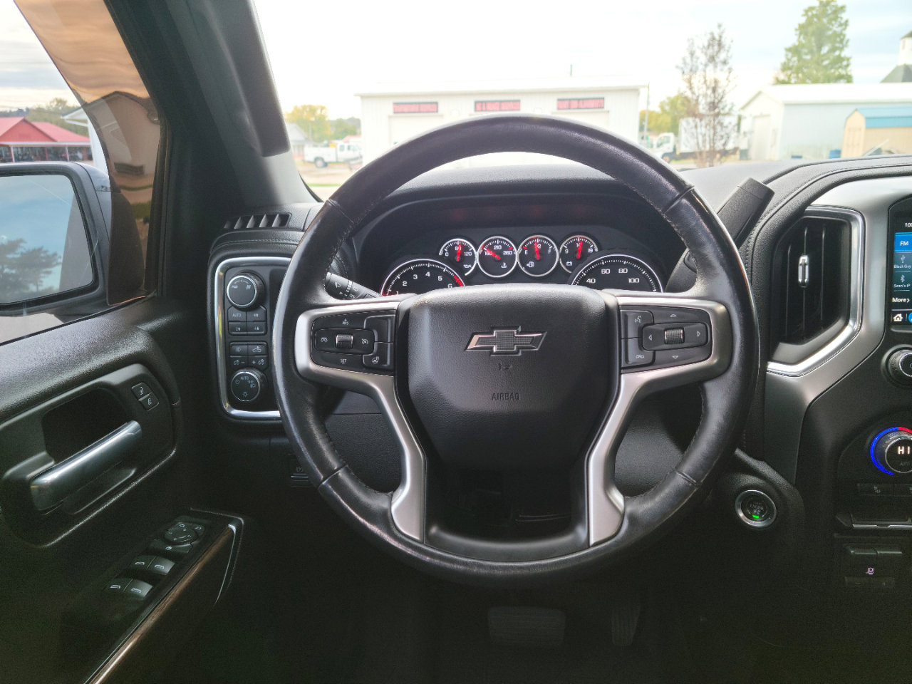 Used 2019 Chevrolet Silverado 1500 LT Trail Boss w/ Convenience Package image 10