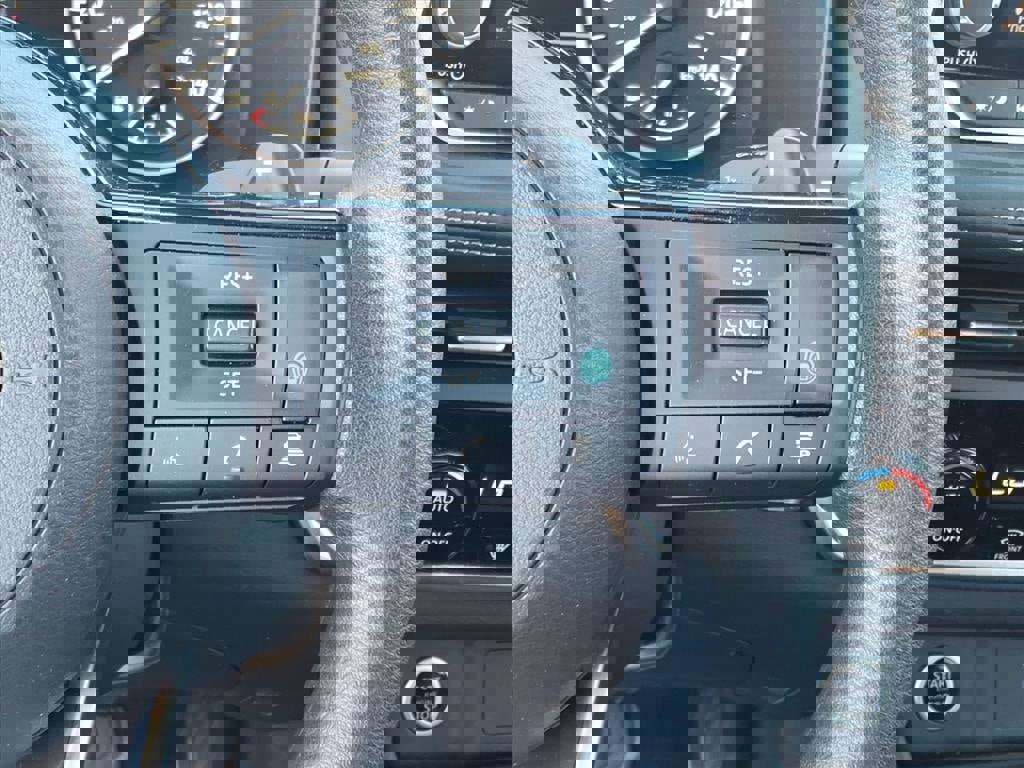 Used 2023 Nissan Rogue SV image 18