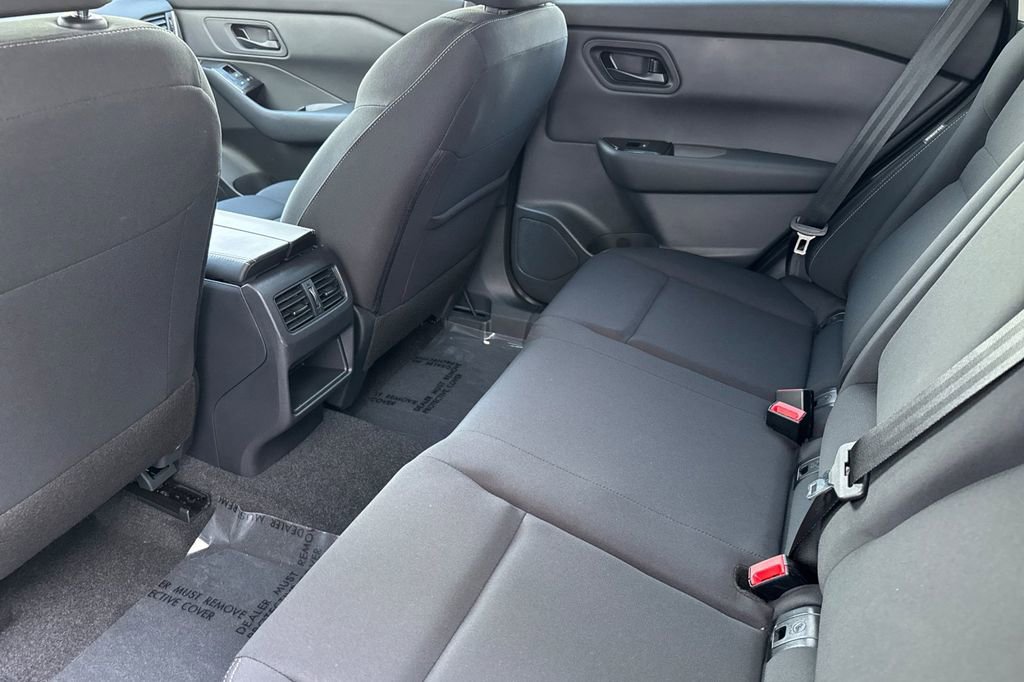 New 2026 Nissan Rogue S image 9