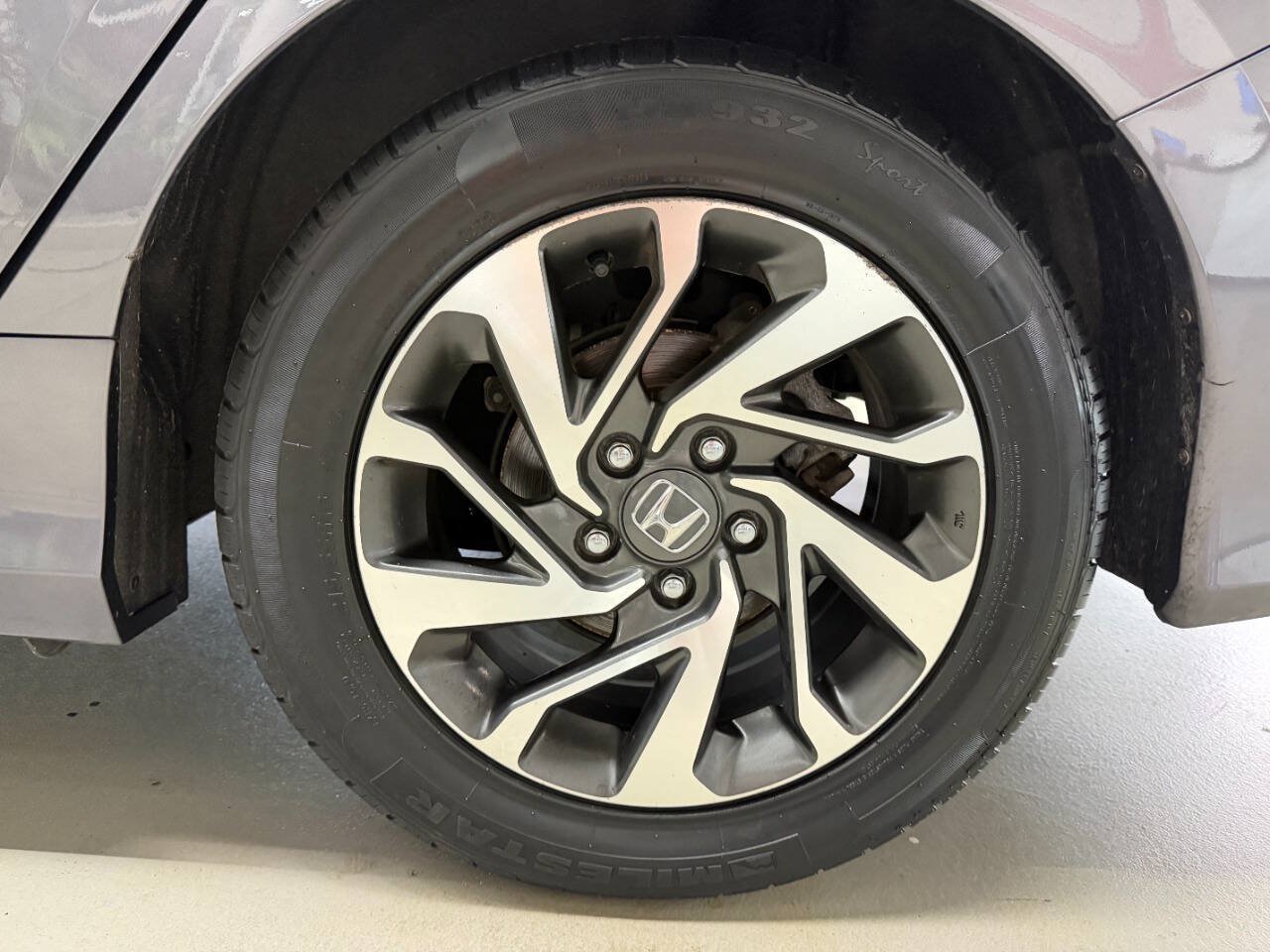 Used 2018 Honda Civic EX image 30