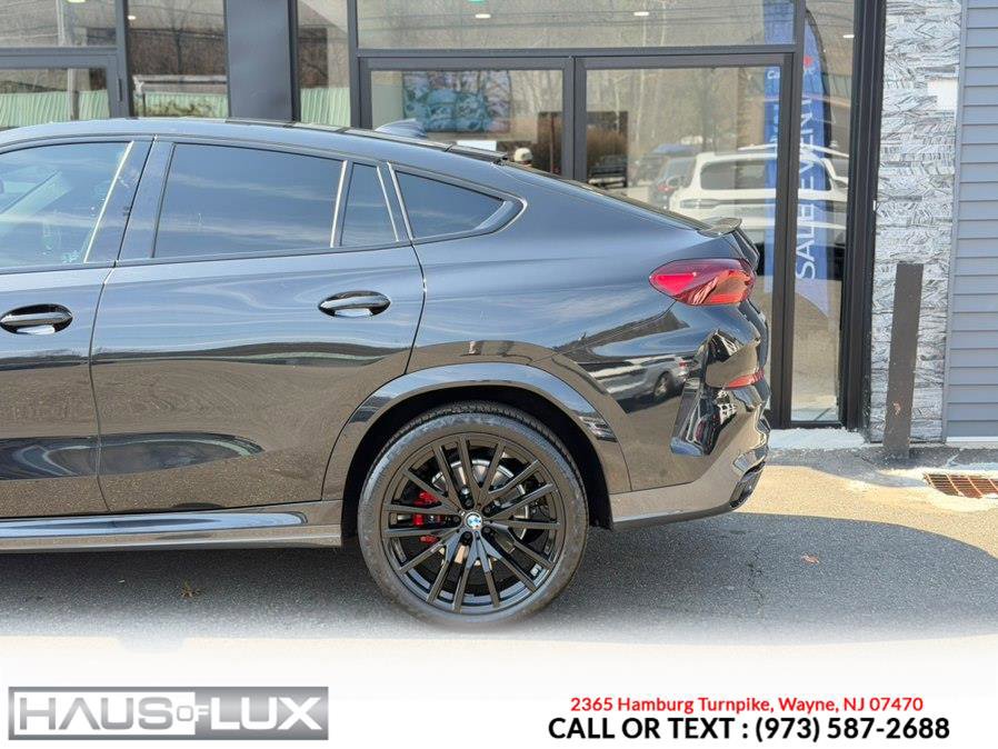 Used 2022 BMW X6 xDrive40i w/ Executive Package AWD/4WD image 13