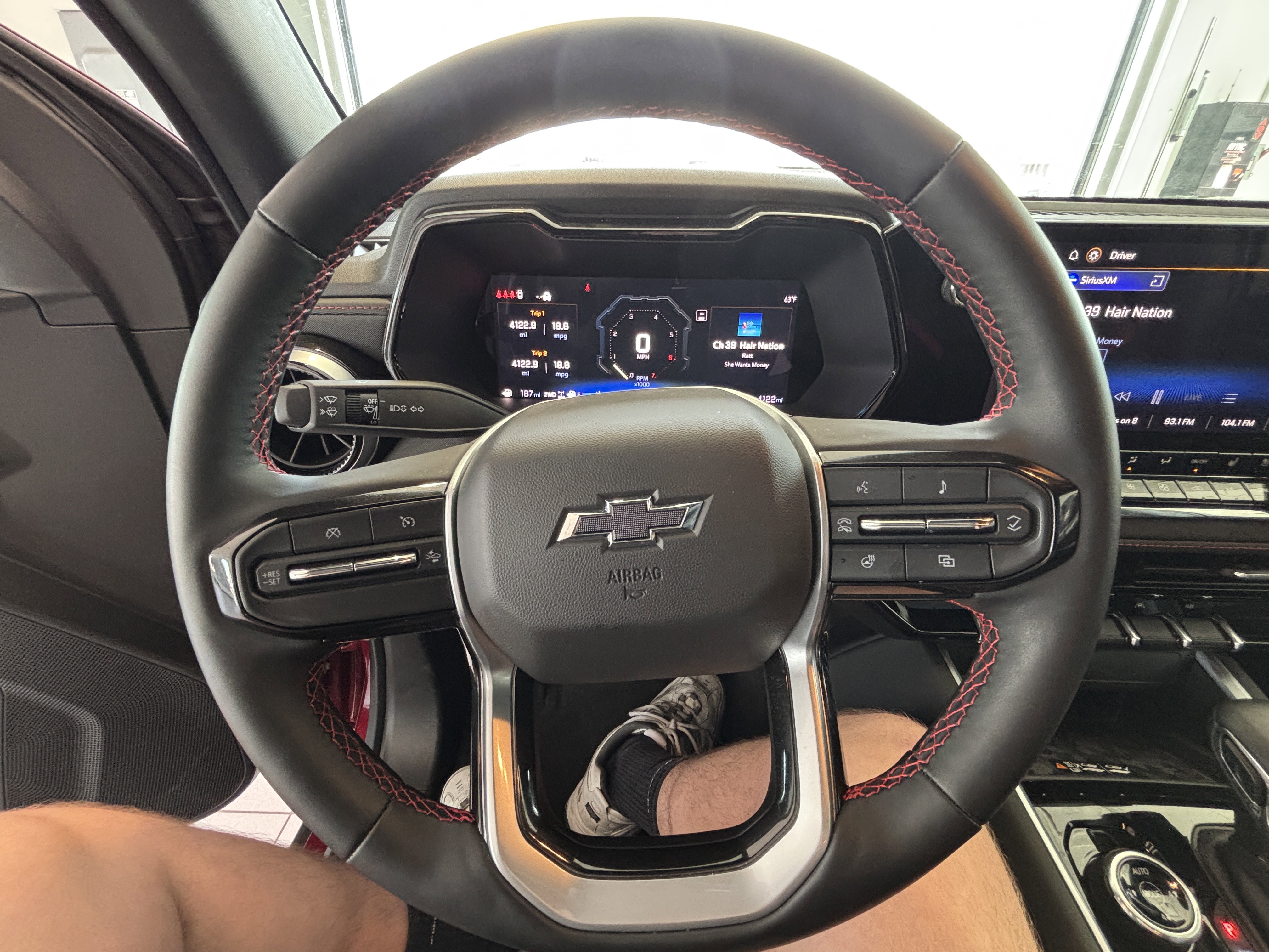 Used 2025 Chevrolet Colorado Z71 w/ Midnight Edition image 11