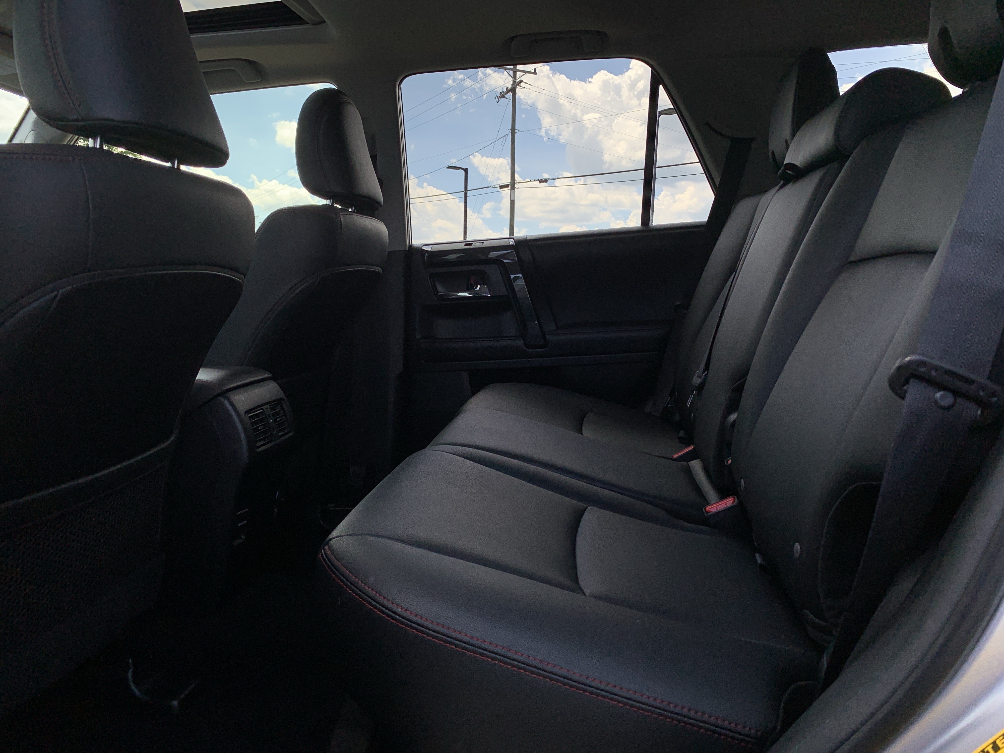 Used 2019 Toyota 4Runner TRD Off-Road Premium AWD/4WD image 32