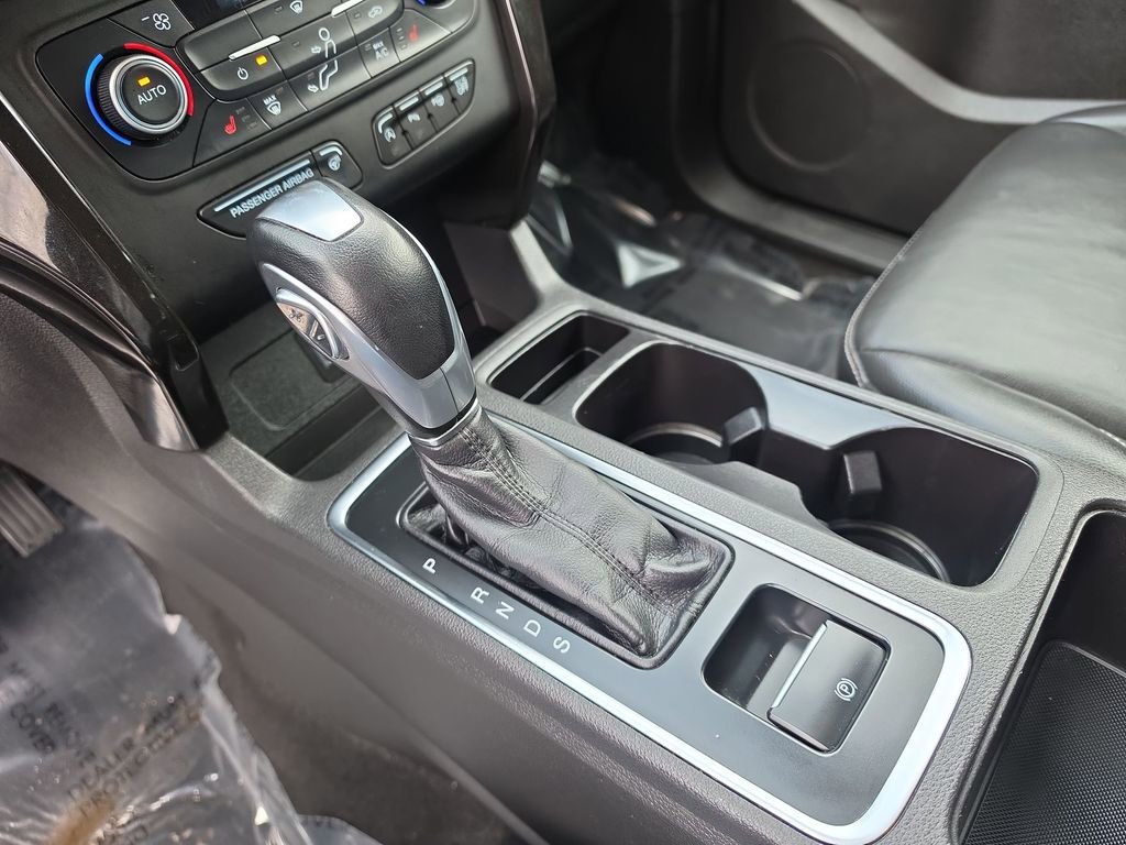 Used 2019 Ford Escape Titanium image 18