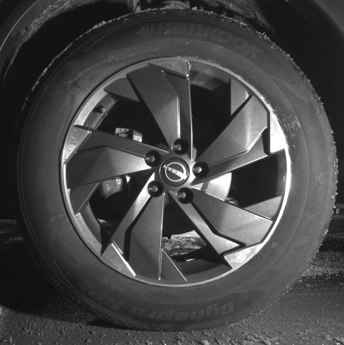 Used 2025 Nissan Rogue SV image 12