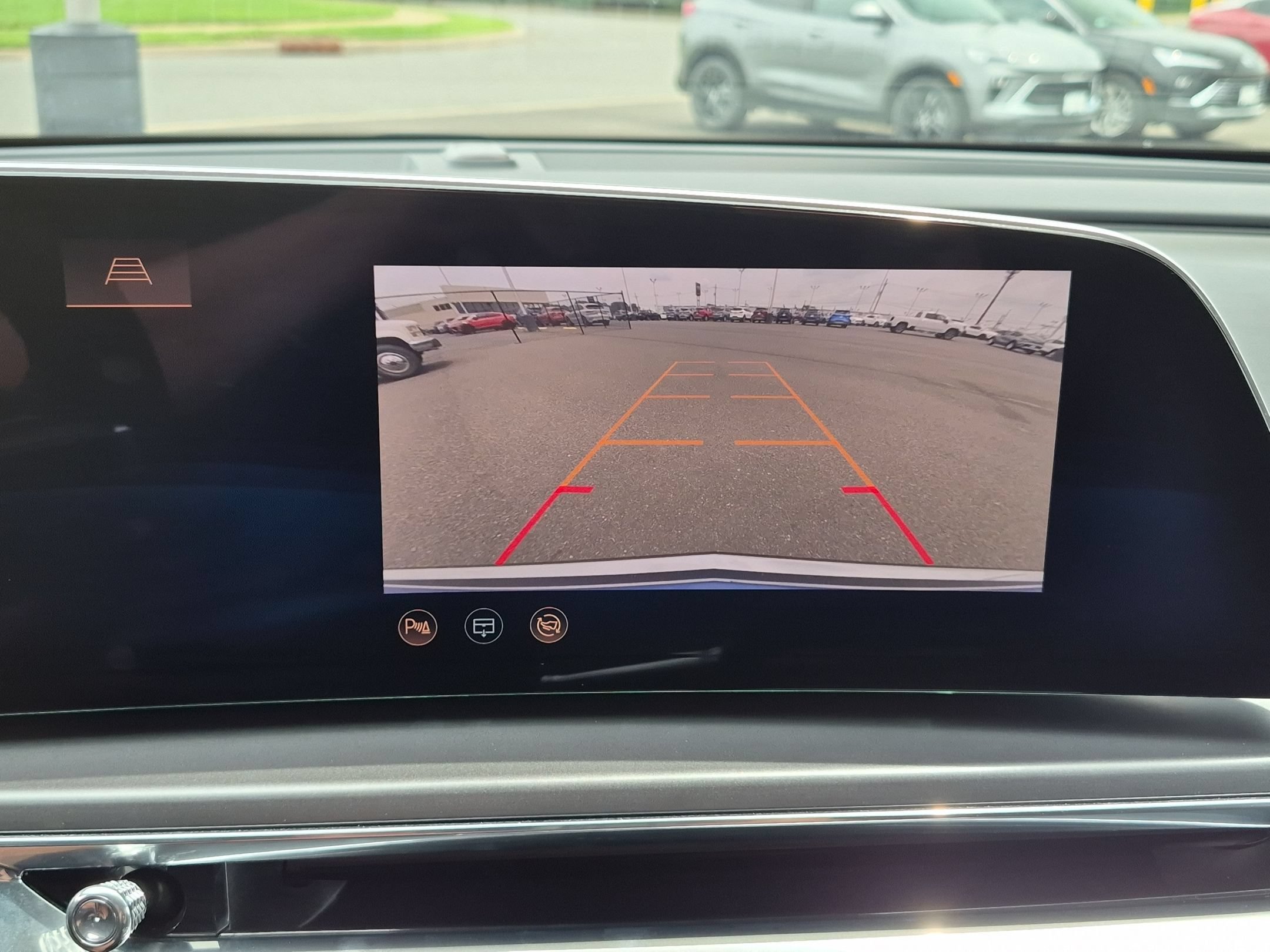 Certified 2024 Cadillac Lyriq Tech RWD image 13