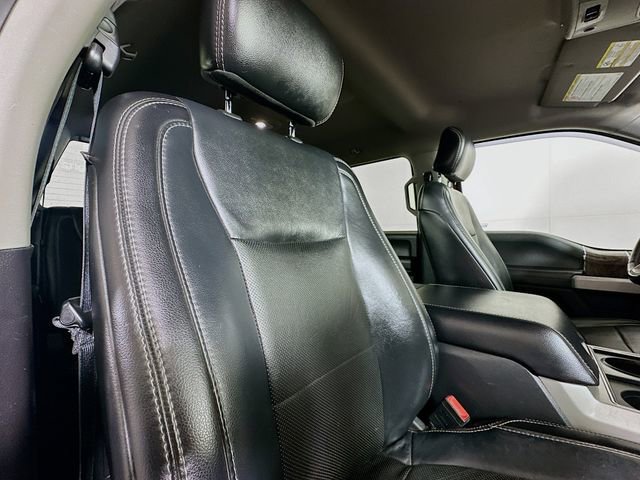 Used 2019 Ford F350 Lariat w/ Chrome Package image 29