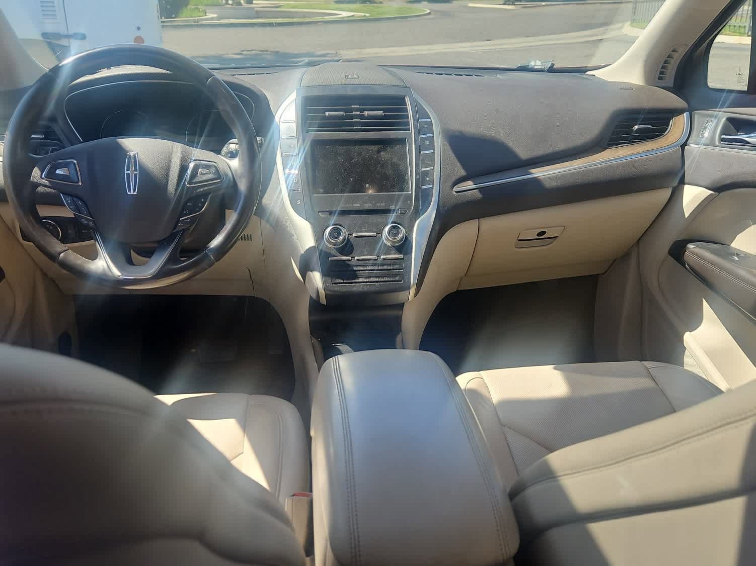 Used 2019 Lincoln MKC Reserve w/ MKC Technology Package FWD image 10