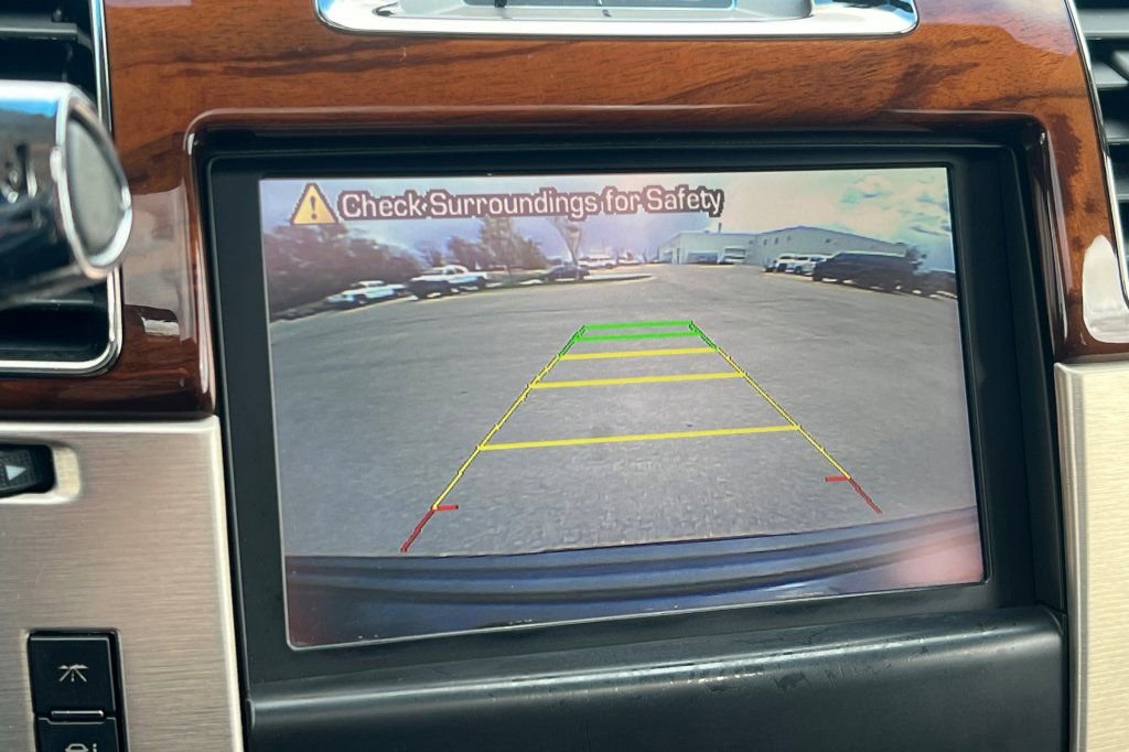 Used 2014 Cadillac Escalade Platinum image 19