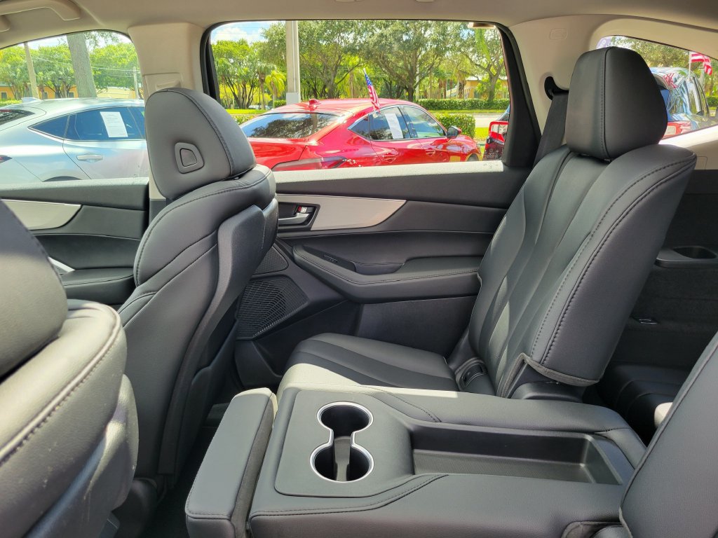 Used 2025 Acura MDX FWD image 12
