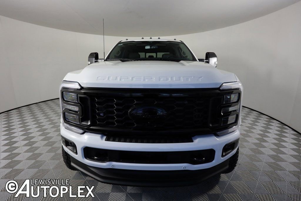 Used 2025 Ford F450 Platinum w/ Platinum Plus Package image 2