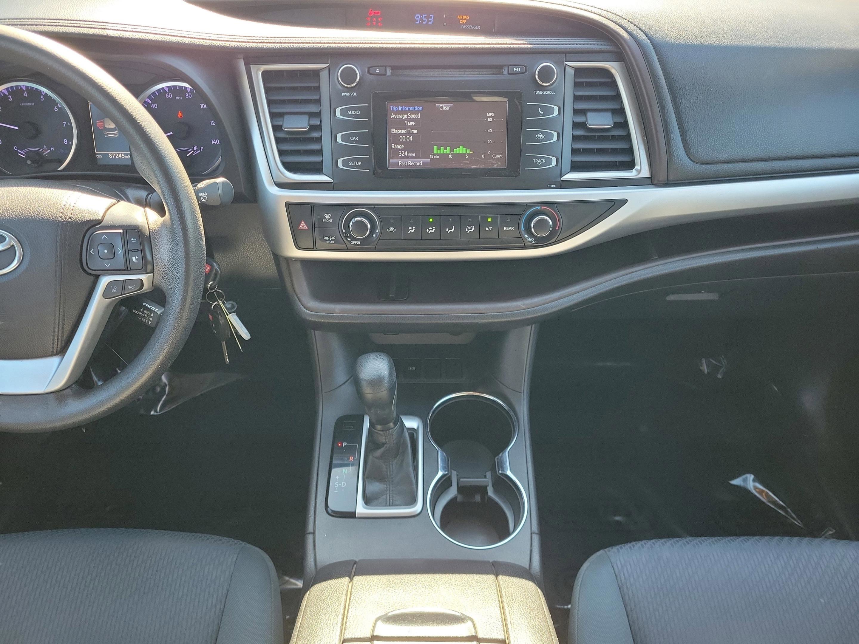 Used 2019 Toyota Highlander LE image 14