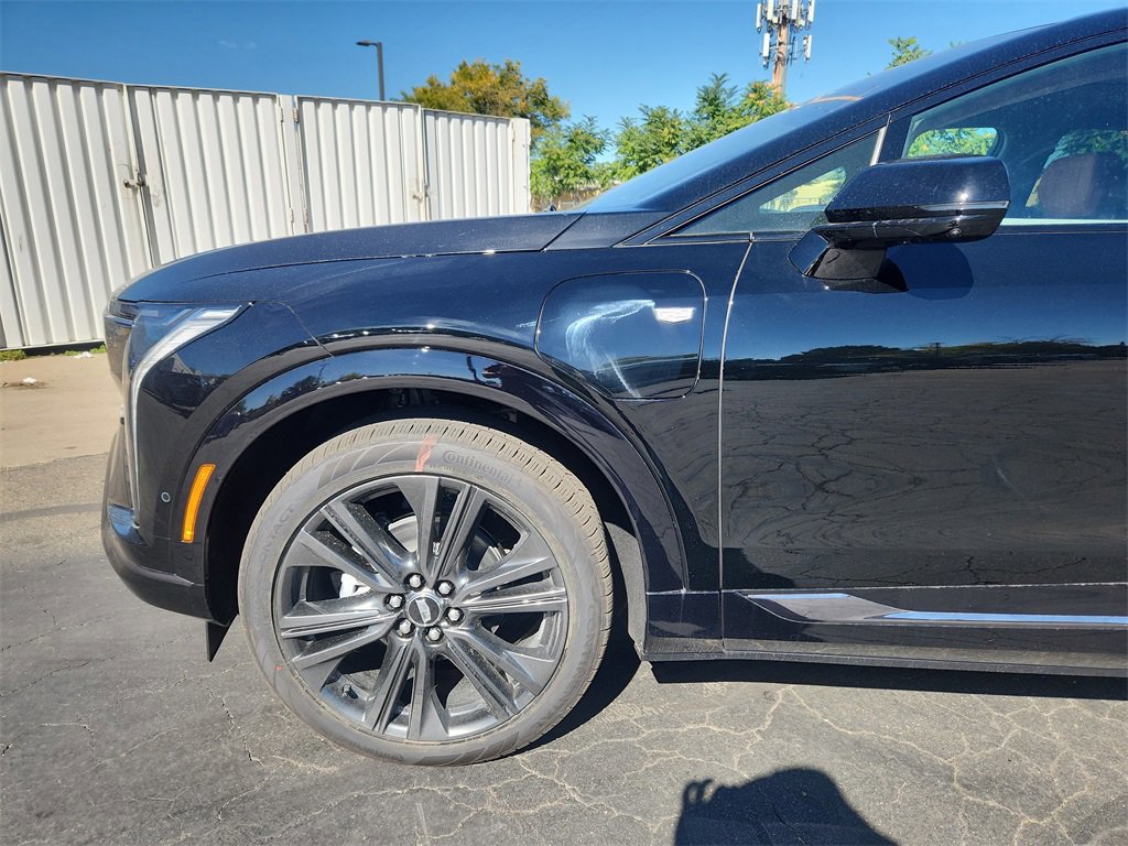 New 2025 Cadillac Optiq Sport 2 image 6