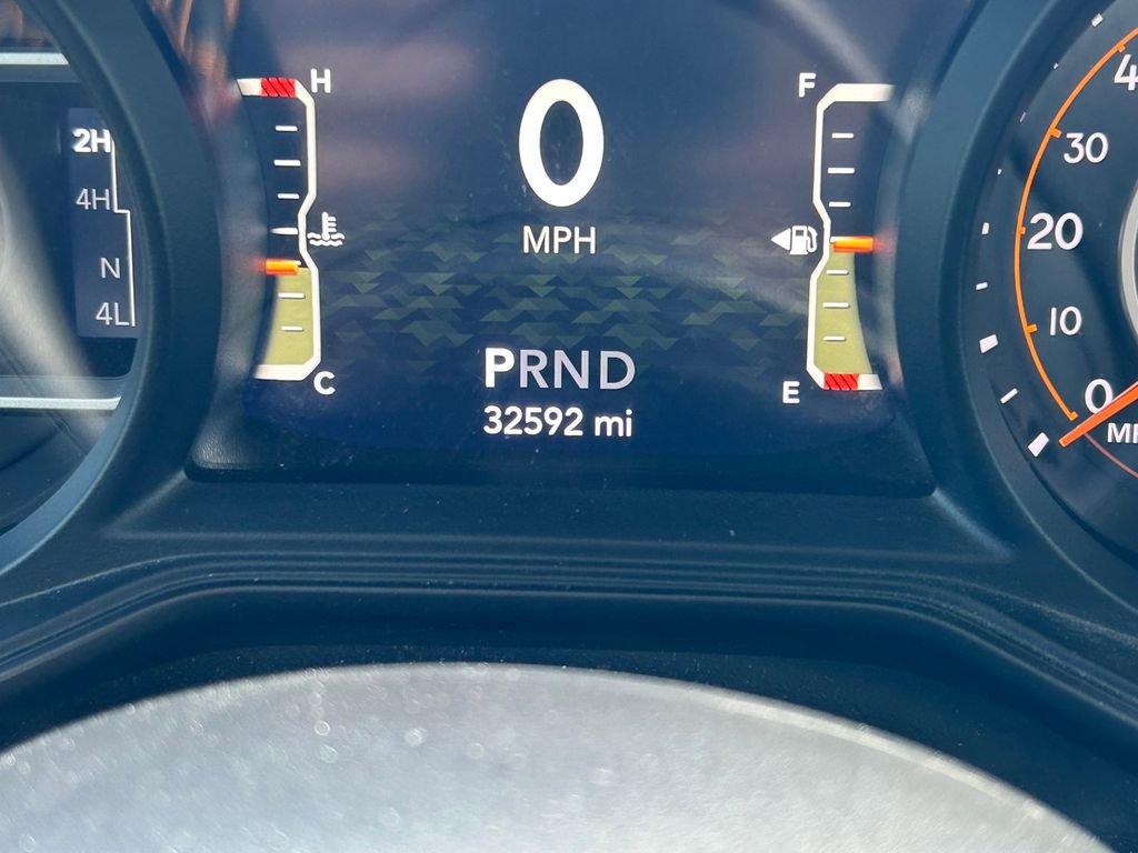 Used 2024 Jeep Gladiator Mojave w/ Safety Group image 39