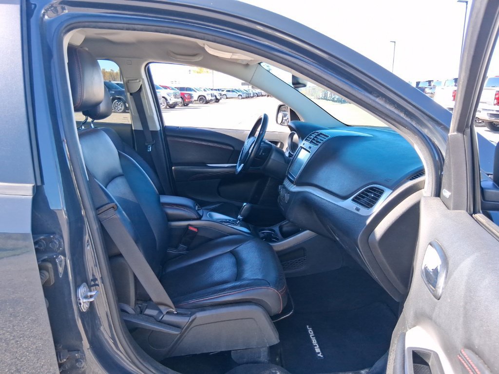 Used 2017 Dodge Journey GT w/ Driver Convenience Group AWD/4WD image 4