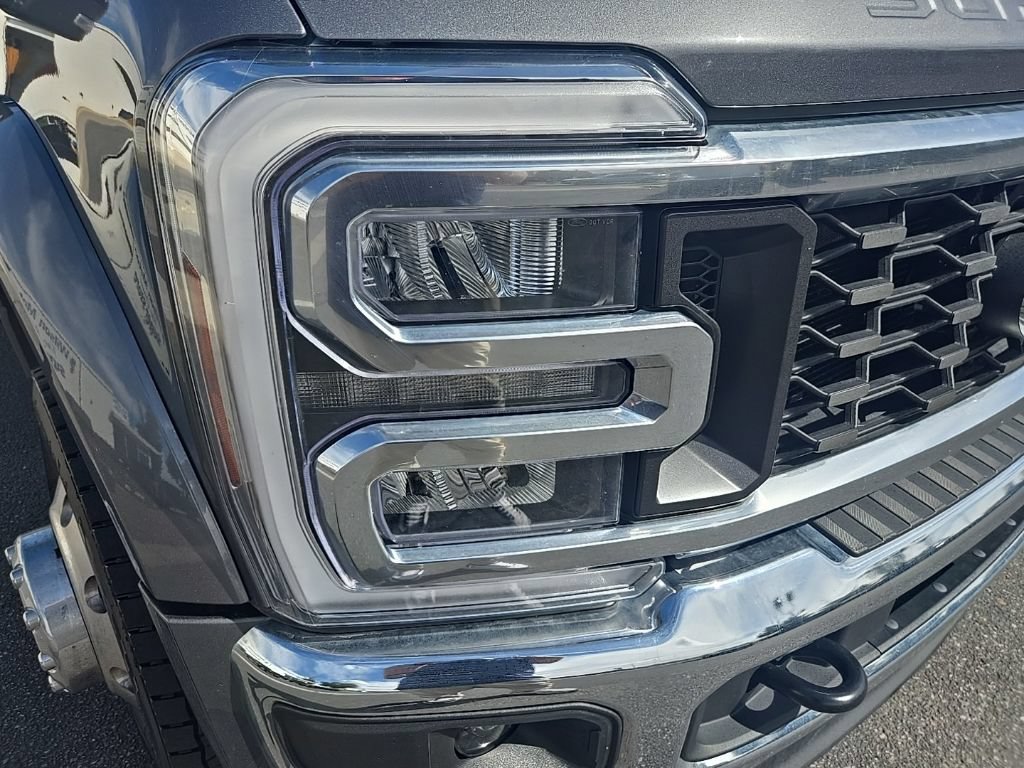 Used 2024 Ford F450 Lariat w/ FX4 Off-Road Package AWD/4WD image 31