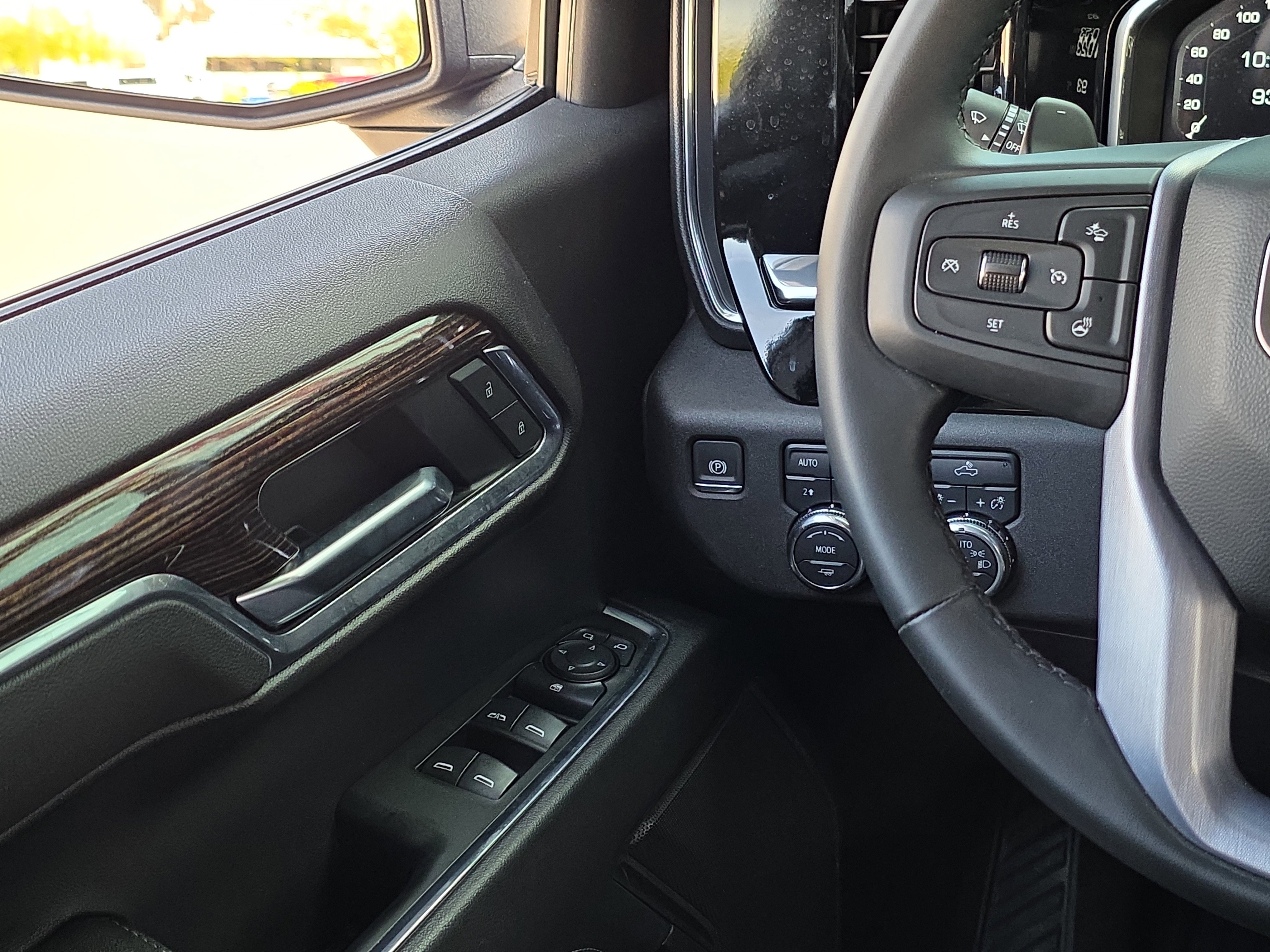 Used 2025 GMC Sierra 1500 Elevation w/ X31 Off-Road Package image 27