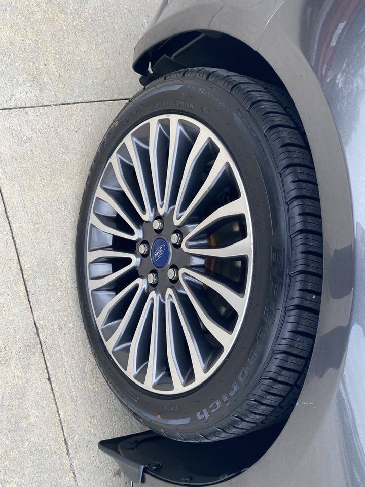 Used 2017 Ford Fusion Titanium AWD/4WD image 10