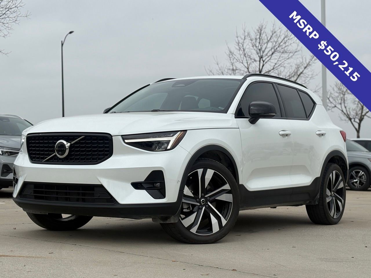 Certified 2023 Volvo XC40 B5 Plus w/ Driver Assist Package image 3